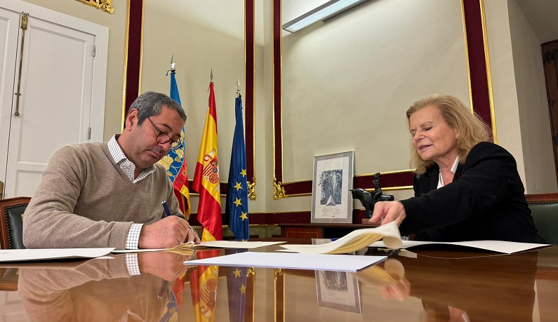 El vicepresident de Cultura Vicent Barrera signa amb CEDRO un acord per promoure una societat crítica, informada i responsable amb la propietat intel·lectual