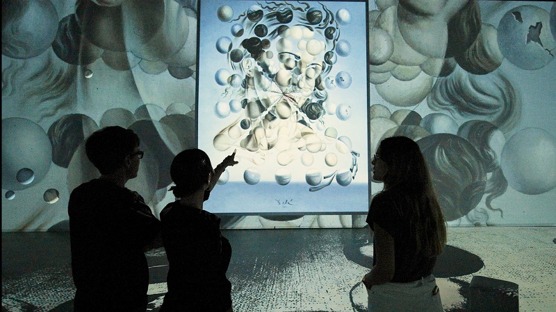 El Dalí Cibernético estrena el nuevo Bombas Gens Centre d’Arts Digitals de València