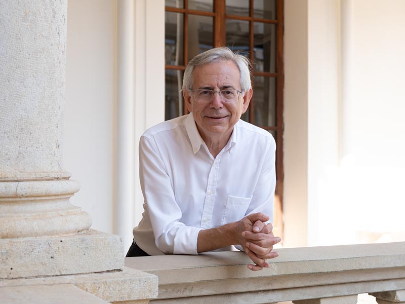 El professor de la Universitat de València Antonio Ariño, Premi Nacional de Sociologia i Ciència Política 2026